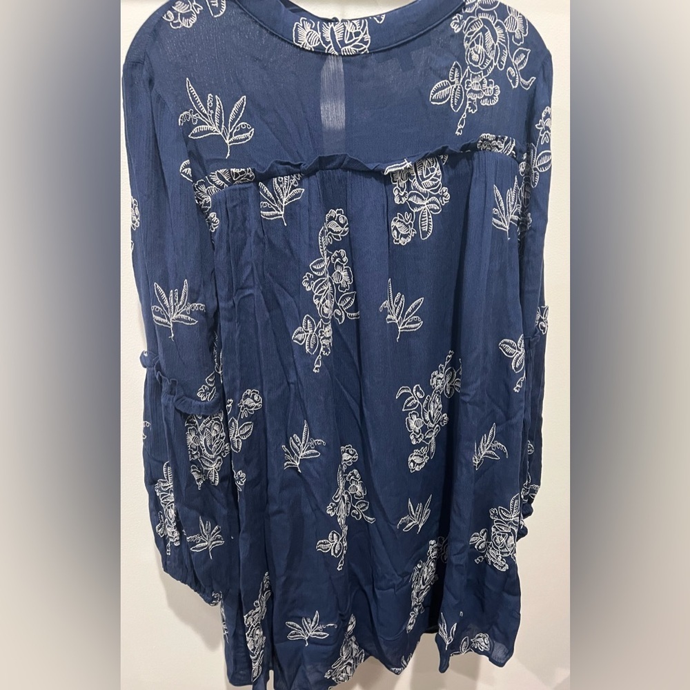 Lulu's Navy Cotton Babydoll Dress with White Floral Embroidery Size M